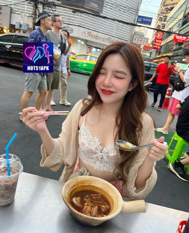 Indah Siregar HOT51APK