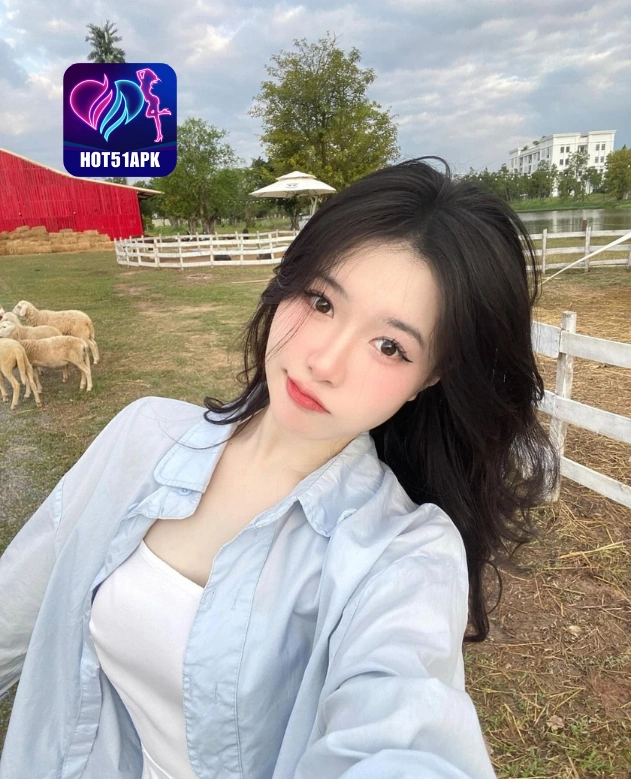 Rayna Davila HOT51APK